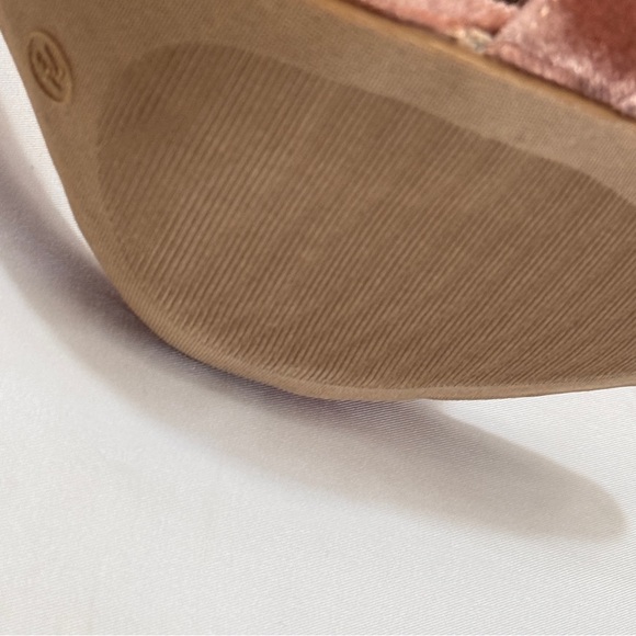 NEW Lulus Taylor Mauve pink Velvet Ankle Strap Heels 4” - Picture 6 of 16